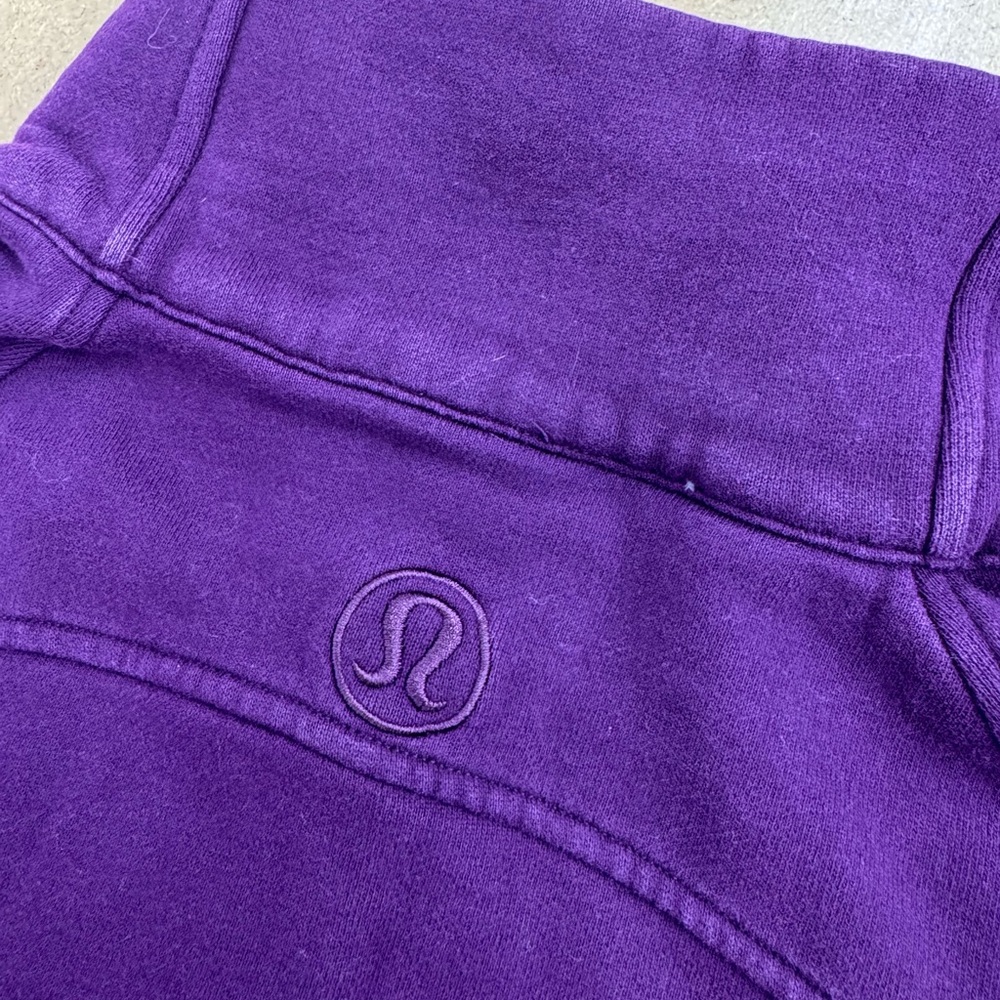 Lululemon half-zip Purple Sweatshirt - Picture 8 of 8